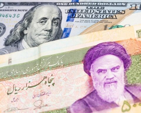 Riyalde Tarihi Değer Kaybı: Dolar Kuru 1,28 Milyon Riyale Ulaştı