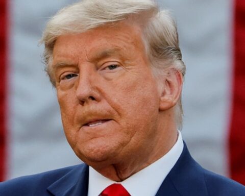 Trump, ABD'nin Gizli UFO Belgelerinin Yayınlanması İçin Talimat Verdi