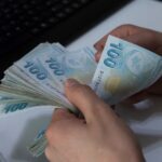 Yüksek Faiz Oranlarıyla Bankaya 2 Milyon TL Yatıranlar Aylık Memur Maaşı Kazanıyor
