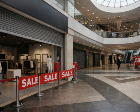 Rusya'da Tüketim Krizi: 23 Yerli Giyim Markası Piyasadan Çekildi