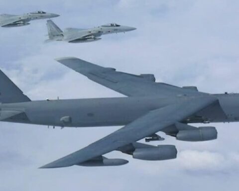ABD, B-52 Bombardıman Uçaklarıyla İran Hedeflerine Saldırı Düzenledi