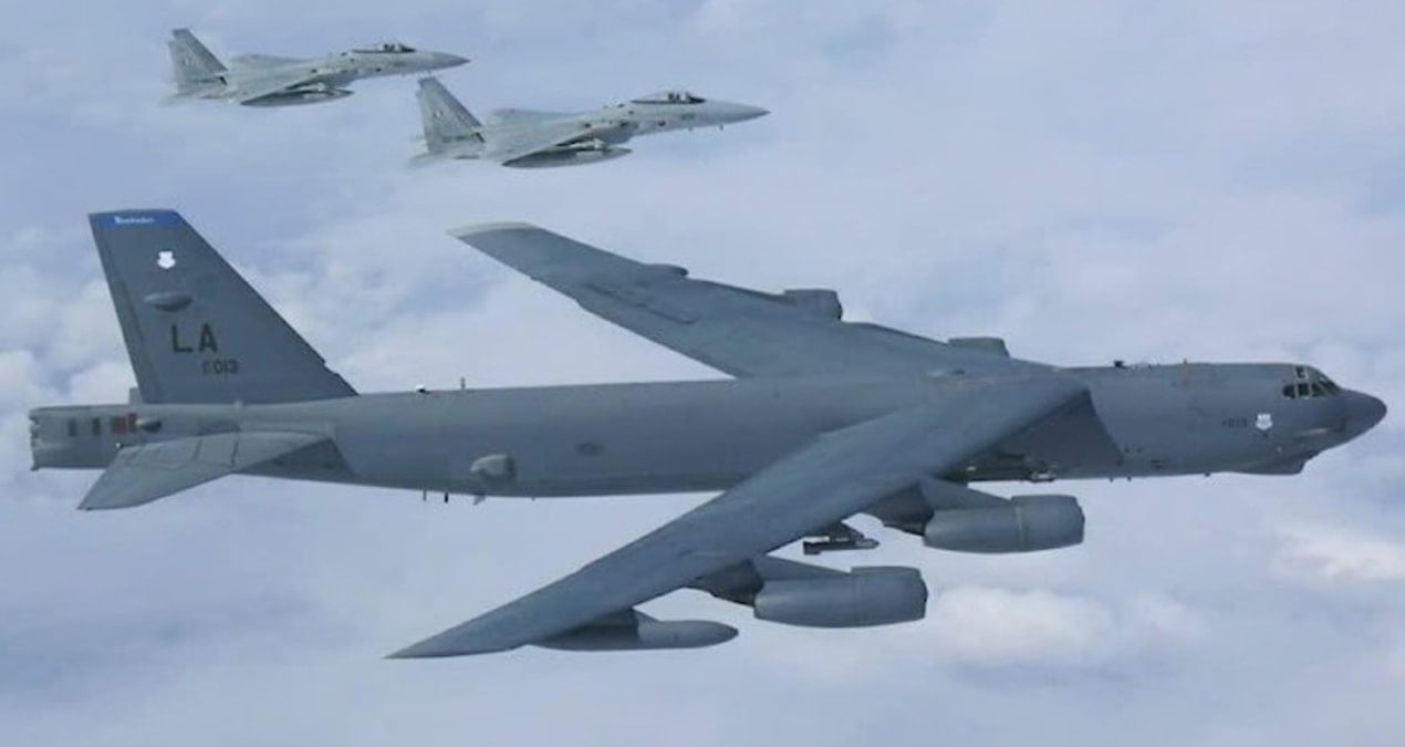 ABD, B-52 Bombardıman Uçaklarıyla İran Hedeflerine Saldırı Düzenledi