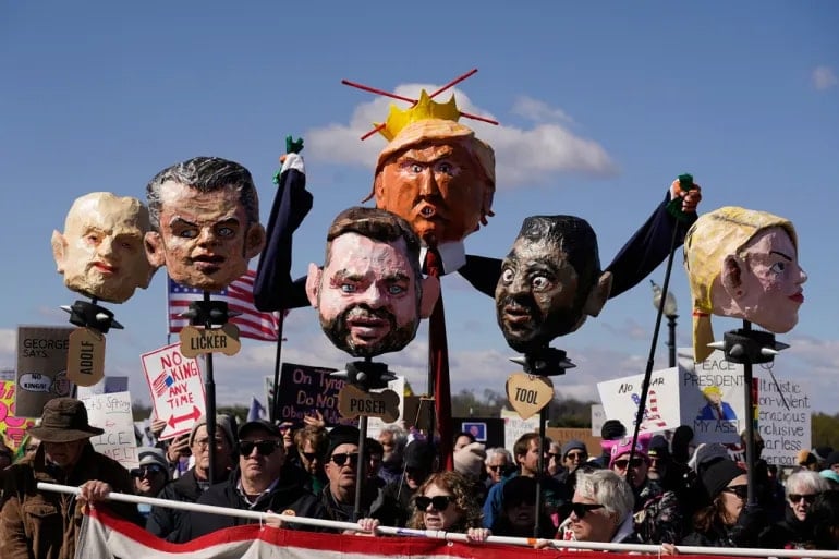ABD'de Milyonlarca Kişi Trump Yönetimine Karşı Sokaklara Çıktı