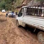Antalya'da Heyelan nedeniyle sürücüler zor anlar yaşadı