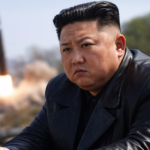 Kuzey Kore'nin Füze Denemeleri Bölgesel Güvenlik Krizini Derinleştiriyor: Lider Kim Jong Un Tatbikatları Protesto Ediyor