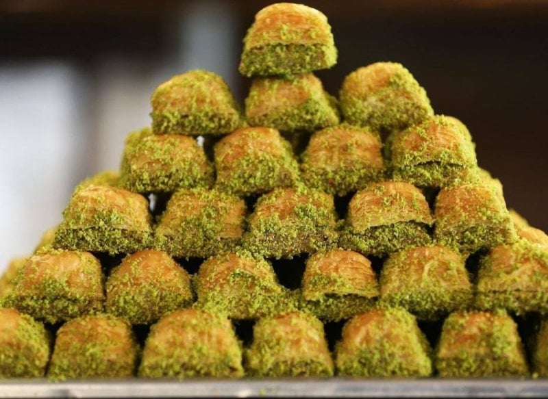 Baklava fiyatları emeklilerin bayram ikramiyesini ertelemesine neden oluyor