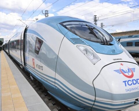 Bayramda Yüksek Hızlı Tren Seferlerine Ek Kapasite Sağlanacak