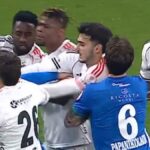 Beşiktaş taraftarından Halil Dervişoğlu ve Taylan Antalyalı'ya sert eleştiriler