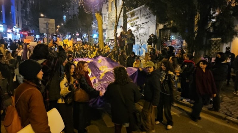 Beyoğlu'nda Kadınlar Günü Yürüyüşünde 5 Gözaltı Gerçekleşti