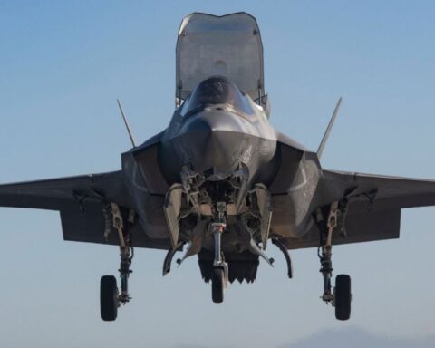 Birleşik Krallık, F-35 Filosuna 48'inci Uçağı Ekledi