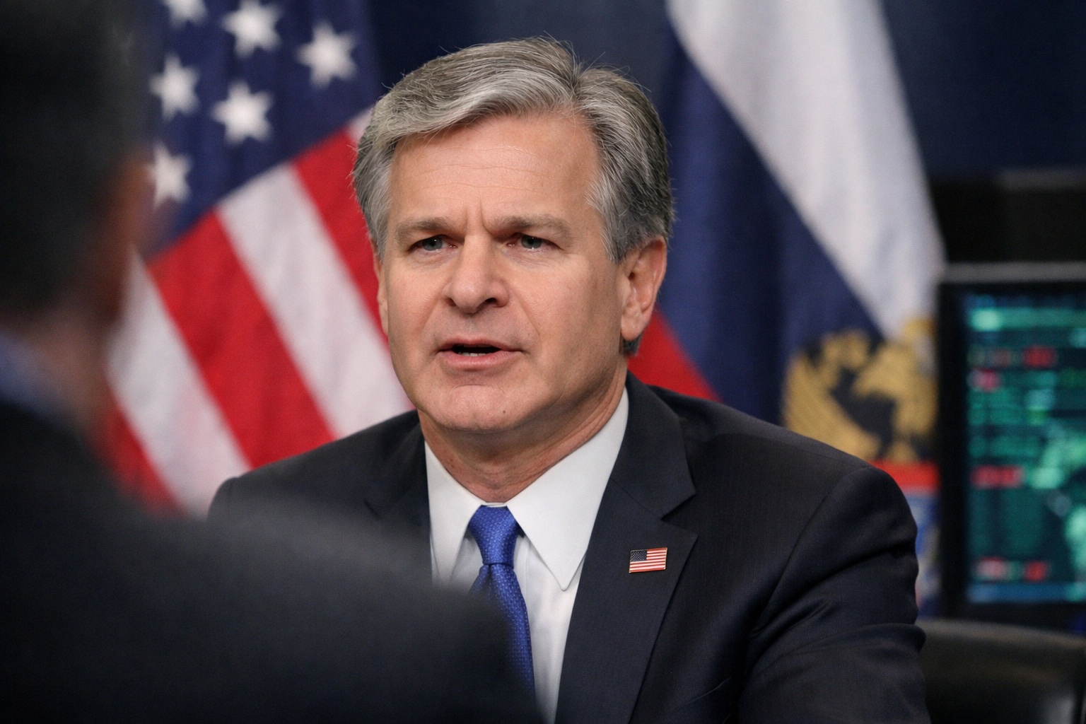 FBI Direktörü Wray'ın Uyarısı: Rus İstihbarat Bağlantılı Siber Operasyonlar Batılı Üst Düzey Yetkililerin Özel İletişim Ağlarını Tehdit Ediyor