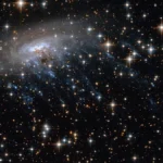 Denizanası galaksisi, evrenin genç dönemine ışık tutuyor