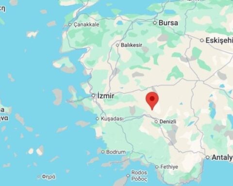 Denizli'de 5.1 büyüklüğündeki depremin ardından artçı sarsıntılar devam ediyor