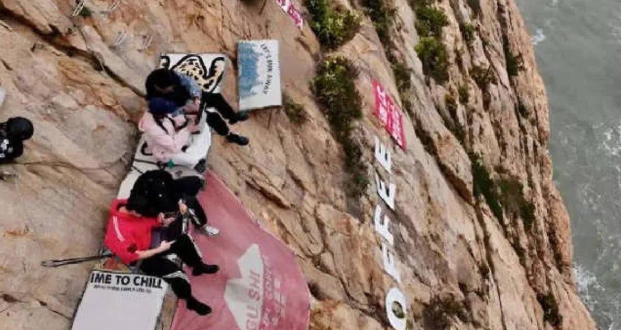 Dünyanın En Tehlikeli Kafesi: 60 Metre Yüksek Uçurumda Benzersiz Deneyim