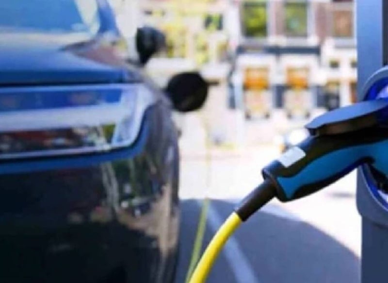 Dünya'nın En Uzun Menzilli Elektrikli Aracı: Denza Z9 GT Tanıtıldı
