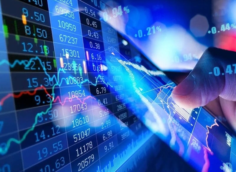 Enerji Hisseleri Yükselirken, Havayolu Hisseleri Değer Kaybediyor