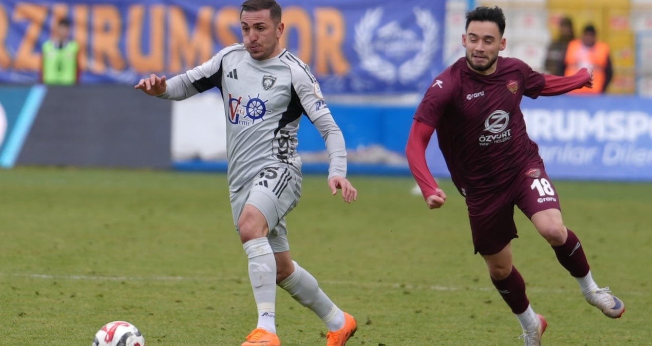 Erzurumspor, Hatayspor'u 3-0 Mağlup ederek Liderlik Koltuğuna Oturdu
