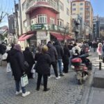 Eskişehir’de İndirim Kampanyasına Yoğun İlgi: Kuyruklar Uzadı