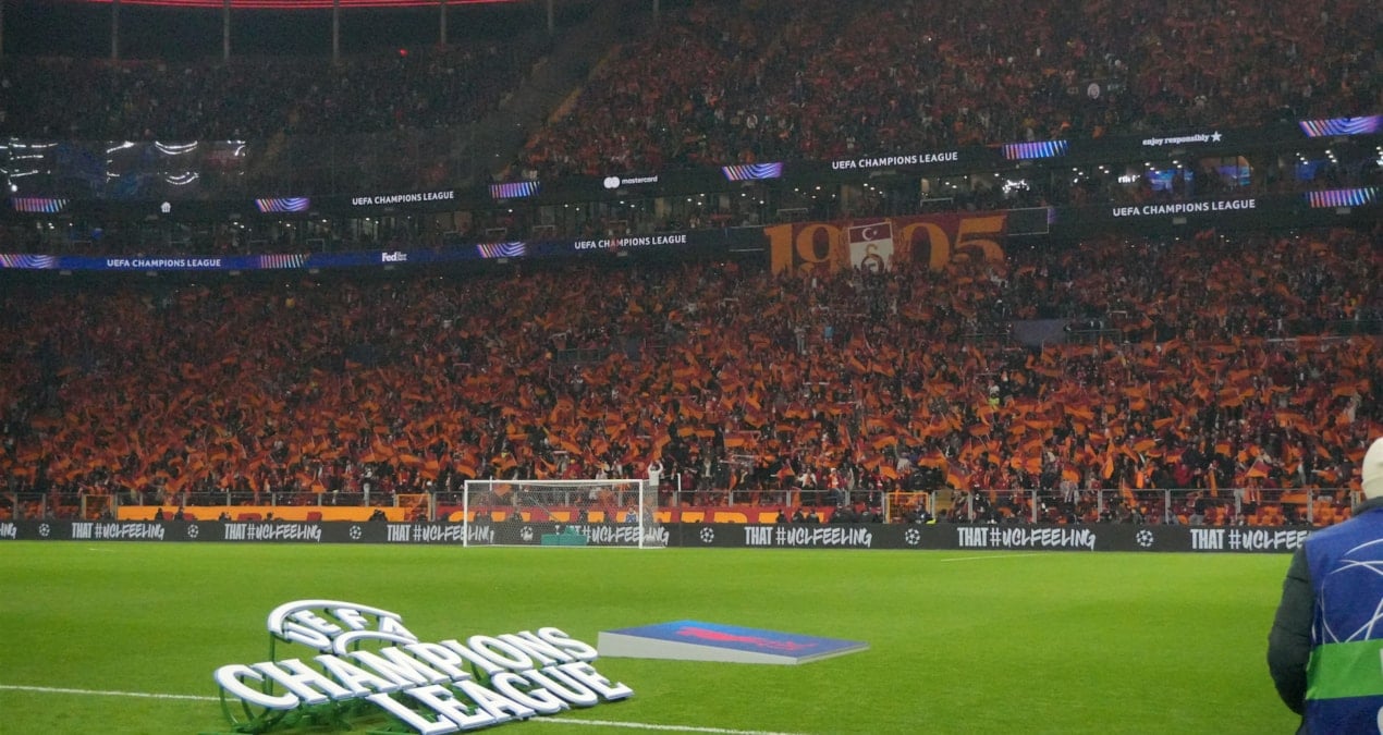 Fatih Terim'e Galatasaray taraftarından büyük destek