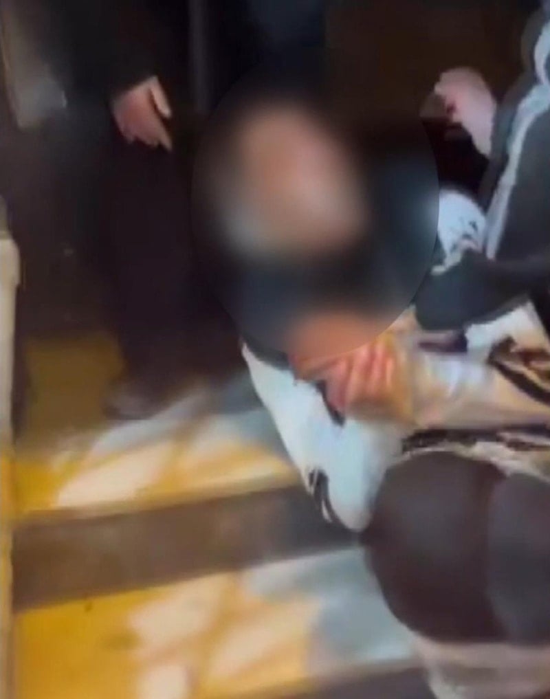 Fatih'te Gençlerin Darp Ettiği Kişi, Gözaltına Alınan 3 Şüpheliyle İlgili Bilgi Verildi