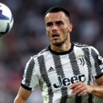 Fenerbahçe Filip Kostić için transfer yarışında