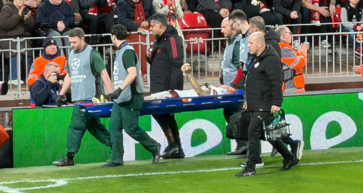 Galatasaray'da Liverpool Maçında Lang Sakatlandı