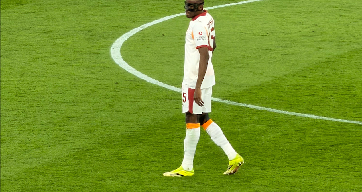 Galatasaray'da Osimhen sakatlandı, Liverpool'la maçta değişiklik yapıldı
