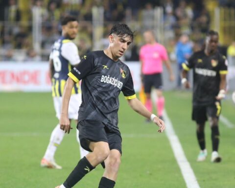 Genç futbolcu Baran Alp Vardar, kanser tedavisi sonrası hayatını kaybetti