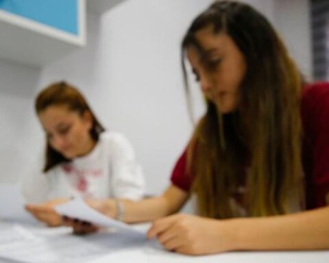 Gençlerin Gelecek Beklentisi Düşerken İş Bulma Güveni Zayıflıyor