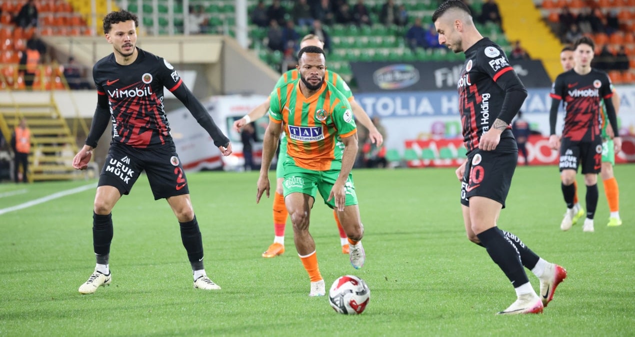 Golsüz Beraberlik: Alanyaspor ve Gençlerbirliği Puanları Paylaştı