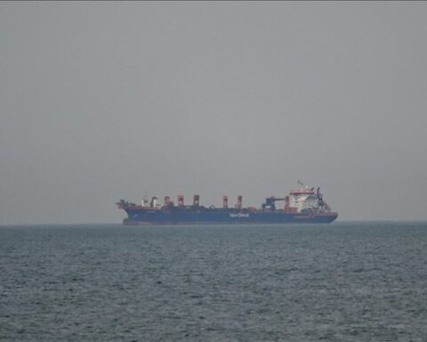 Hürmüz Boğazı'ndan Dönüş Yolu İzleyen 15 Gemi Geçti