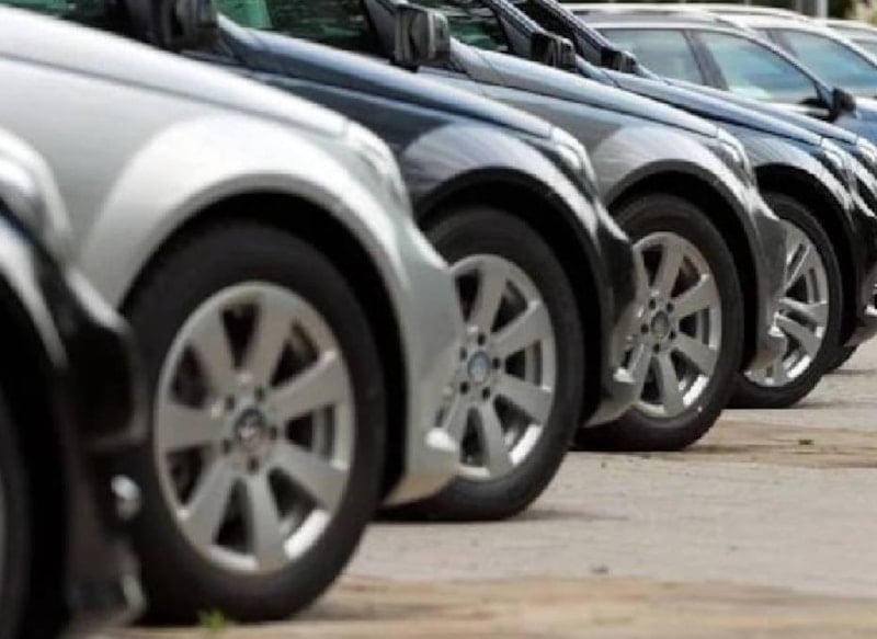 İkinci el otomobil piyasasında 500 bin TL’ye alınabilecek modeller belirlendi