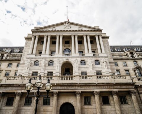 İngiltere Merkez Bankası, Faiz Kararını Açıkladı ve Ortadoğu'daki Gerilimlere Dikkat Çekti