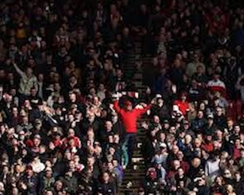 İngiltere Premier Ligi'nde Deplasman Bilet Fiyatları İki Sezon Daha Sınırlı Kalacak