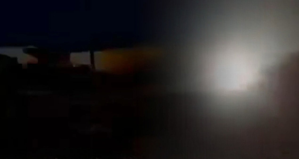 İran, ABD Uçak Gemisine Füze Fırlattığını Duyurdu