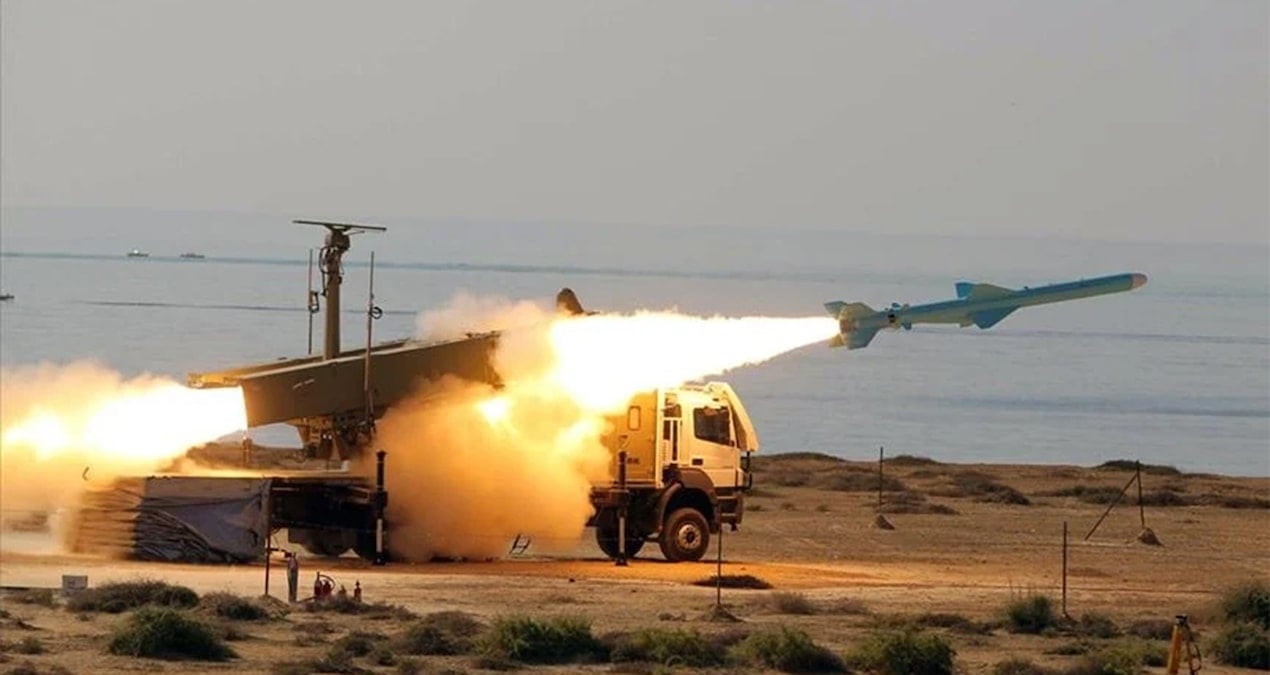 İran, İsrail ve ABD Üslerine Geniş Çaplı Füze ve İHA Saldırıları Düzenledi