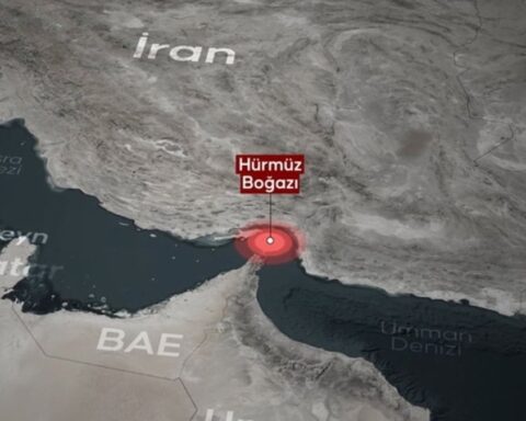 İran'ın Hürmüz Boğazı'ndan petrol geçişini yuan şartıyla değerlendirdiği iddia ediliyor