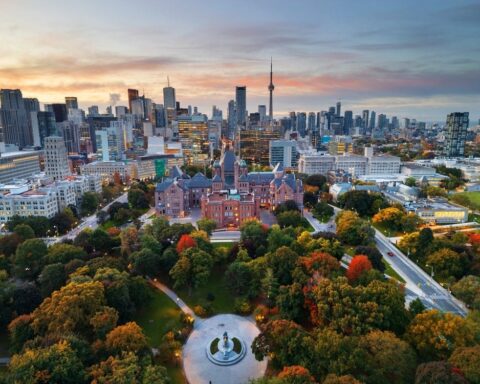 Kanada 2026 yılında 230 bin işçi alımı yapacak, maaşlar 172 bin TL'ye kadar çıkıyor