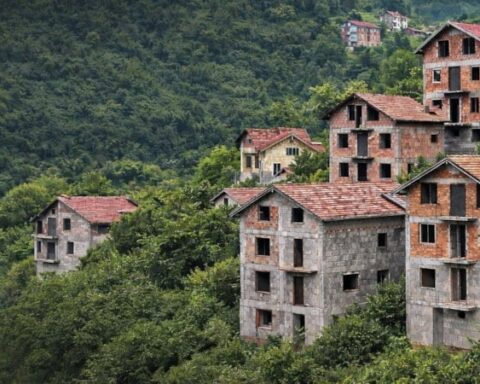 Karadeniz'deki Sıvasız Evlerin Ardındaki Kültürel Nedenler