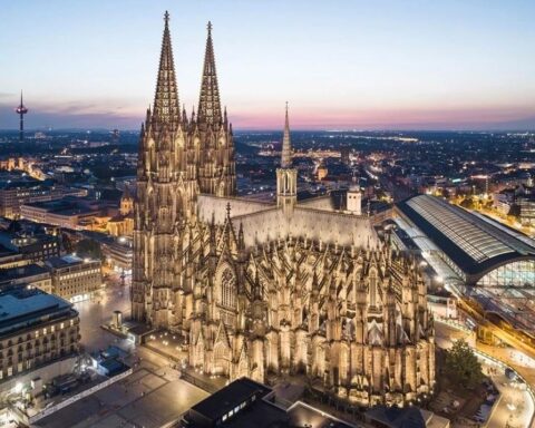 Köln Katedrali, Ziyaretçilerine Ücretli Giriş Uygulamasına Geçiyor