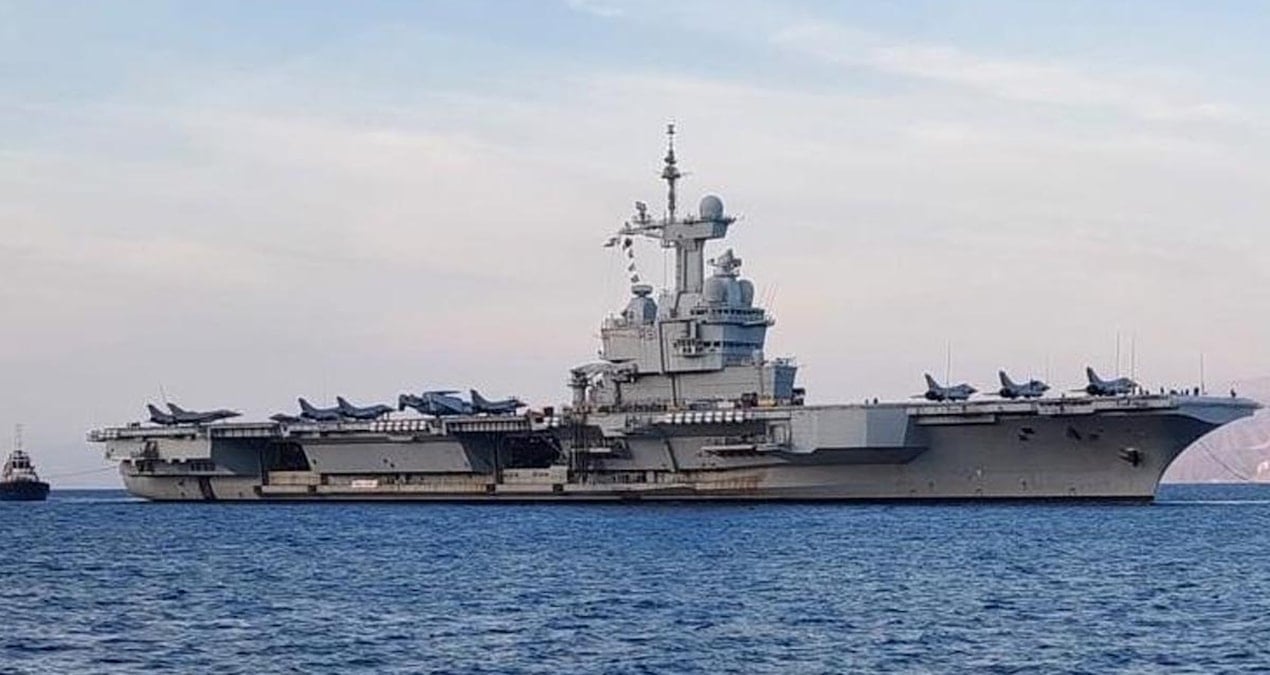 Macron, Charles de Gaulle Uçak Gemisini Akdeniz'e Gönderdi