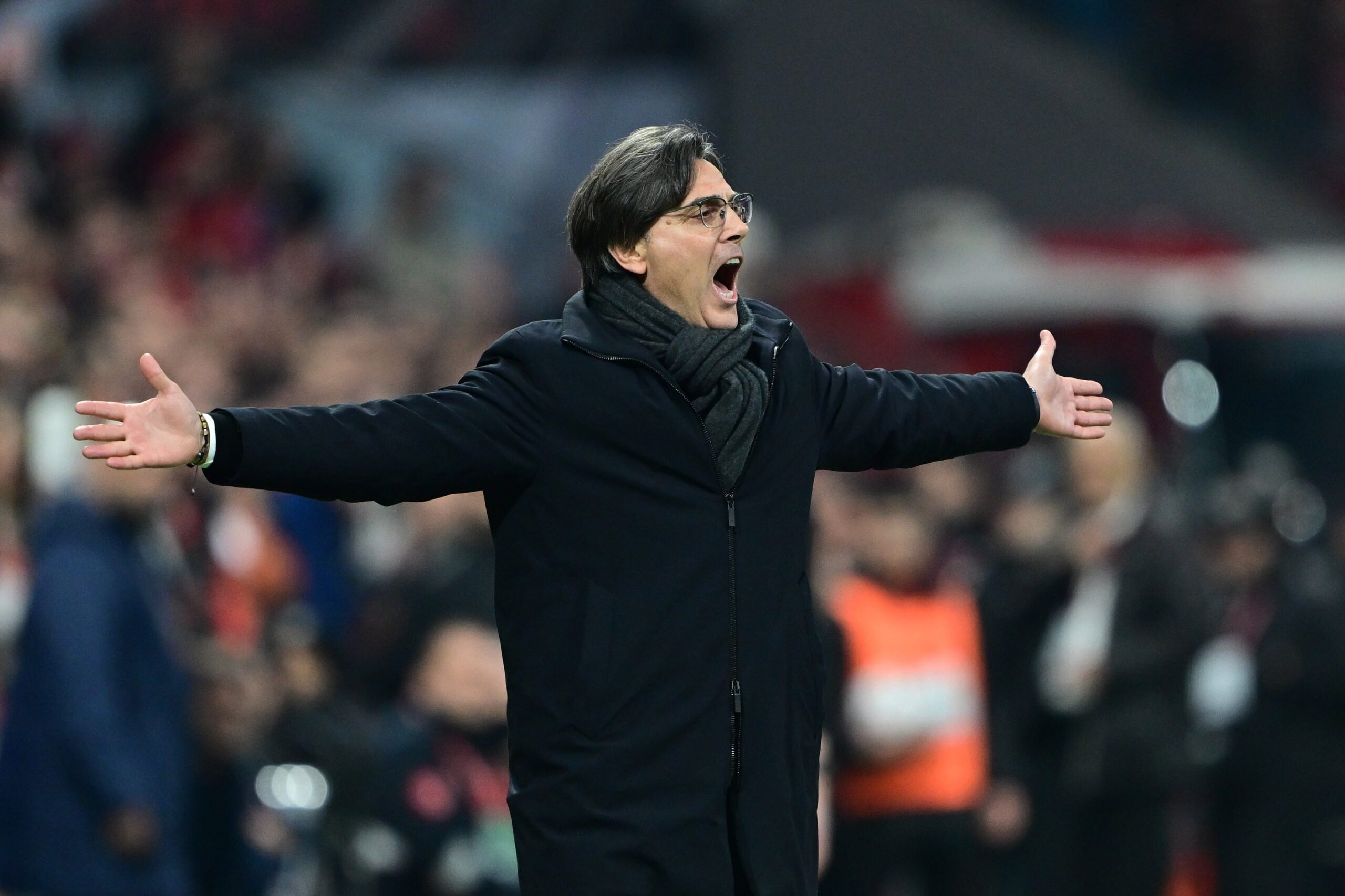 Montella, Rumen Gazetecinin Provokatif Sorularına Yanıt Vermedi
