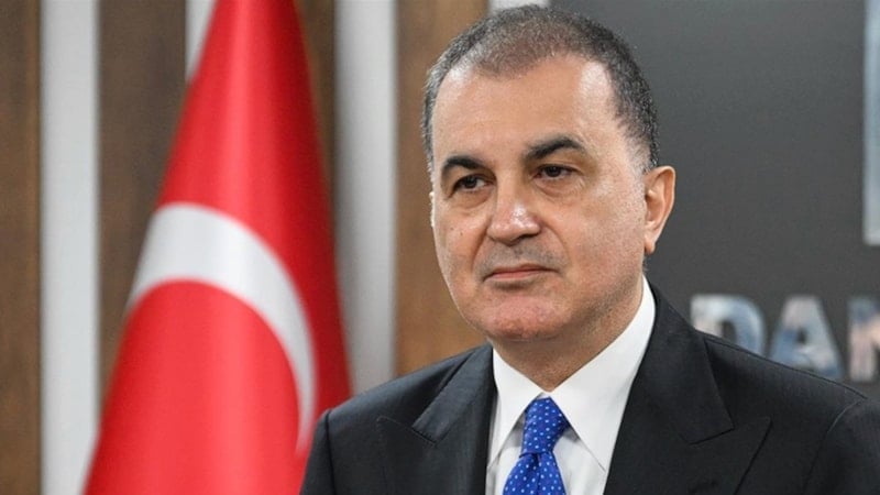 Ömer Çelik'ten Özgür Özel'e sert eleştiri: Siyaseti zehirleme konusunda yetenekli