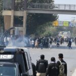 Pakistan'da ABD Konsolosluğu önünde protesto gösterileri: 9 ölü, birçok yaralı