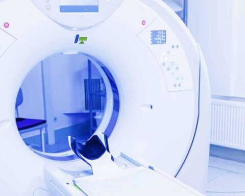 Polonya'da MR işlemi sırasında alerjik reaksiyon sonucu hastanın ölümü sonrası güvenlik protokolleri tartışılıyor
