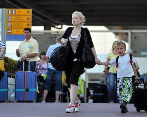 Rus turistlerin Körfez tatillerini iptal etmesi sektörleri olumsuz etkiledi