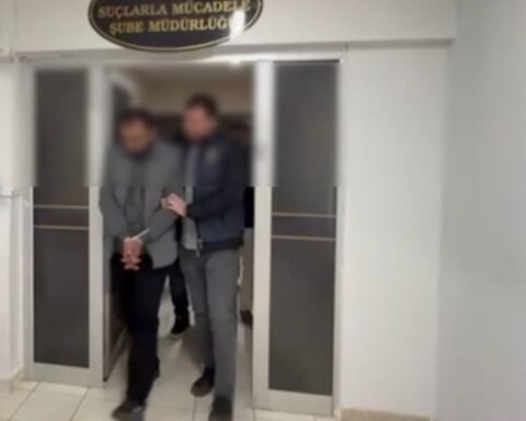 Sakarya Merkezli Dolandırıcılık Şebekesine Yönelik Operasyonda 6 Kişi Tutuklandı