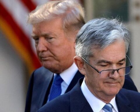 Trump, Fed'e Faiz İndirimleri İçin Acil Önlem Alması Gerektiğini Vurguladı