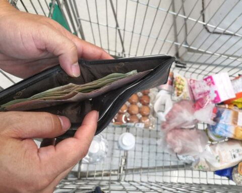 Türk-İş: Açlık ve Yoksulluk Sınırı Rekor Seviyelerde Artış Gösterdi