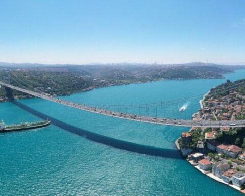 Ulaştırma Bakanı Uraloğlu: Ramazan Bayramı'nda 12,3 milyon araç otoyol ve köprüleri kullandı